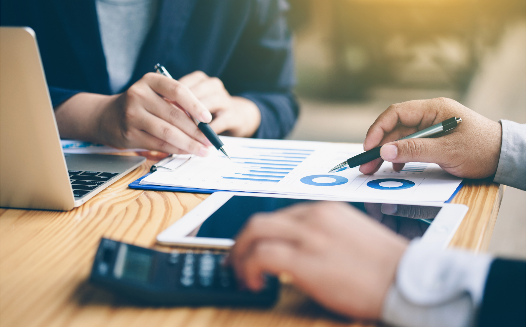 Expert Insights on Mergers and Acquisitions Services - Navigating M&A with Top Consultants 2 Expert Insights on Mergers and Acquisitions Services - Navigating M&A with Top Consultants hình ảnh 2